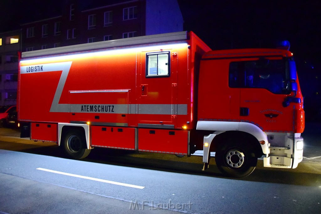 Feuer Koeln Kalk Kalk Muelheimerstr P45.JPG - Miklos Laubert